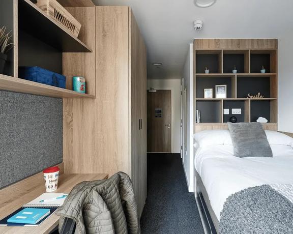 1 bedroom student apartment in The Polygon, Southampton