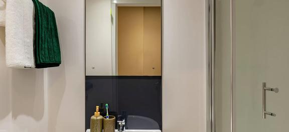 1 bedroom student apartment in Woodhouse, Leeds