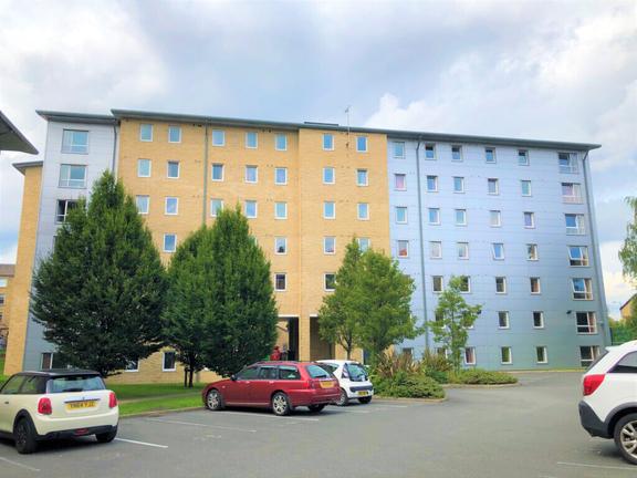 6 bedroom student apartment in Great Horton, Bradford