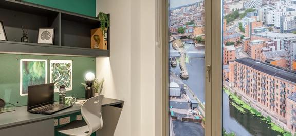 1 bedroom student apartment in Woodhouse, Leeds