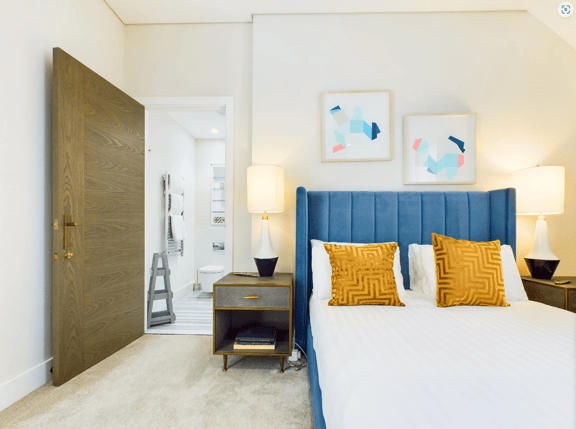 2 bedroom student apartment in Soho, London