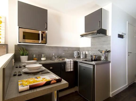 1 bedroom student apartment in City Centre, Plymouth