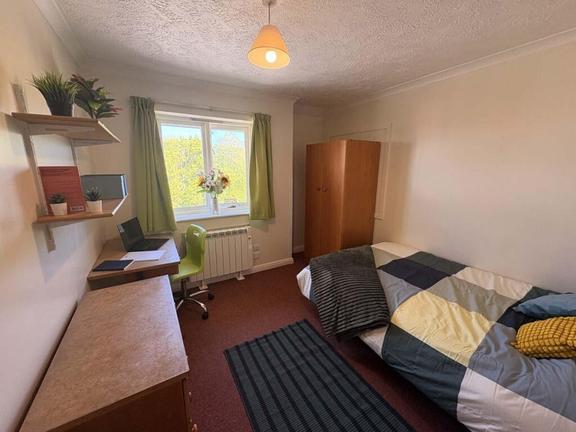 1 bedroom student apartment in City Centre, Canterbury