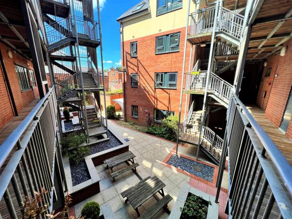 1 bedroom student apartment in Golden Triangle, Loughborough