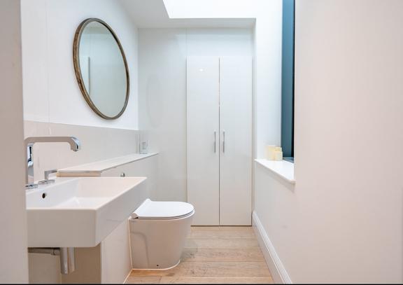 3 bedroom student apartment in Soho, London