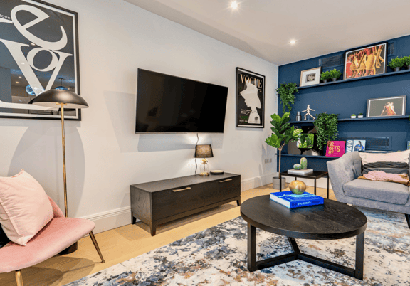 2 bedroom student apartment in Soho, London