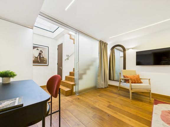 2 bedroom student apartment in Camden, London