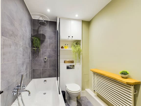 1 bedroom student apartment in Hammersmith & Shepherd's Bush, London