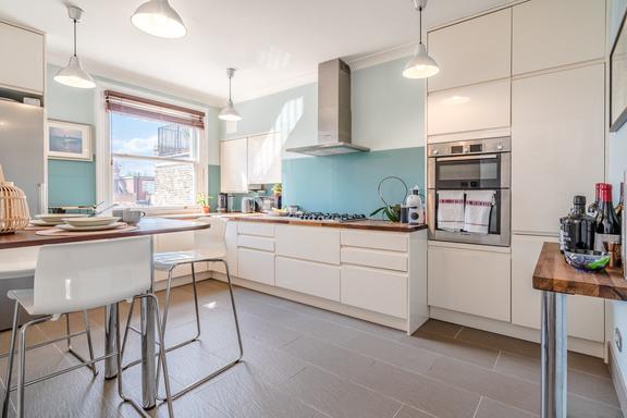 2 bedroom student apartment in Hampstead, London