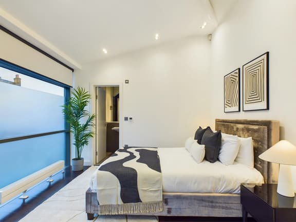 4 bedroom student apartment in Camden, London