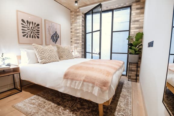 2 bedroom student apartment in Marylebone, London