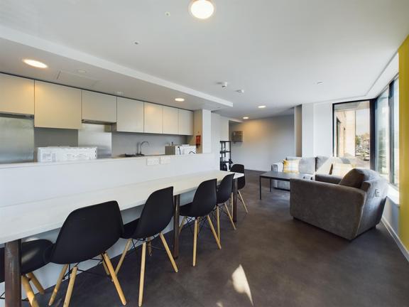 1 bedroom student apartment in Elm Grove, Brighton