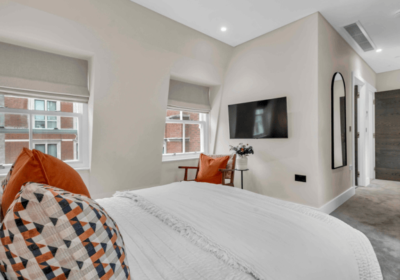 2 bedroom student apartment in Soho, London
