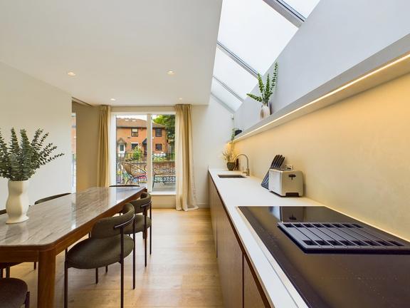 3 bedroom student apartment in Camden, London