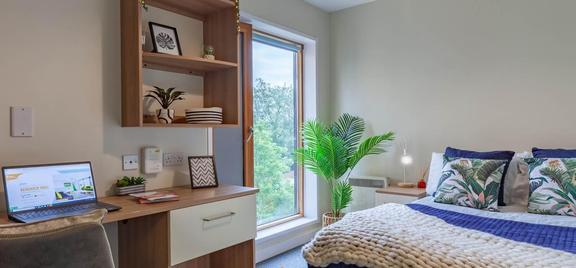 1 bedroom student apartment in City Centre, Reading