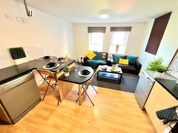 1 bedroom student apartment in Golden Triangle, Loughborough