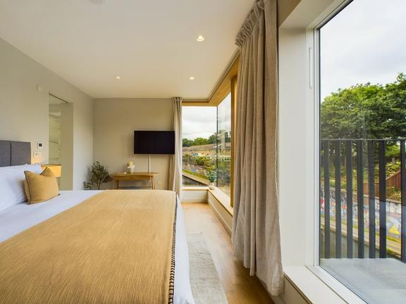 3 bedroom student apartment in Camden, London