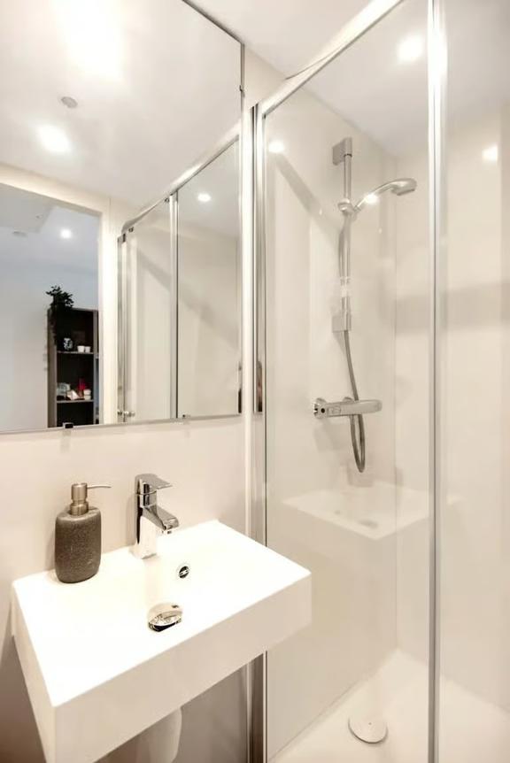 1 bedroom student apartment in Adamsdown, Cardiff