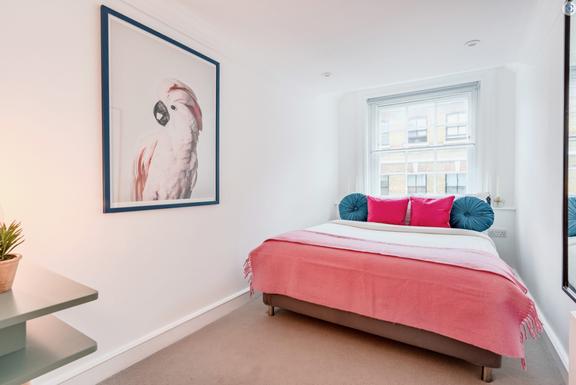 1 bedroom student apartment in Soho, London