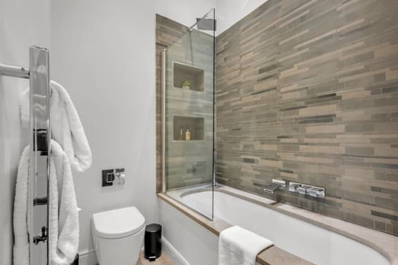3 bedroom student apartment in Paddington, London