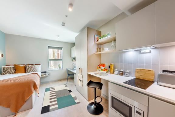 1 bedroom student apartment in Egham, Surrey