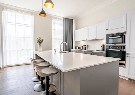 2 bedroom student apartment in Soho, London