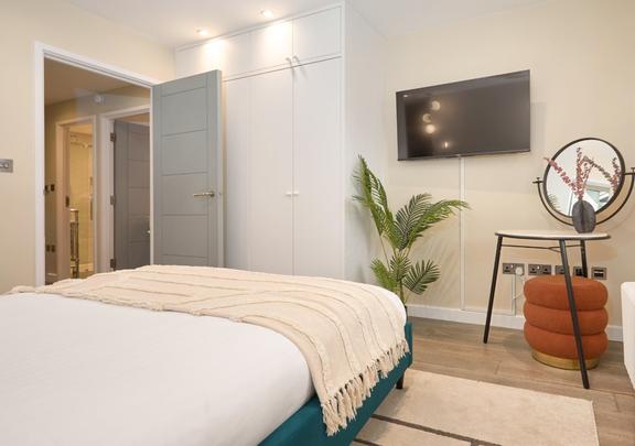 2 bedroom student apartment in Soho, London