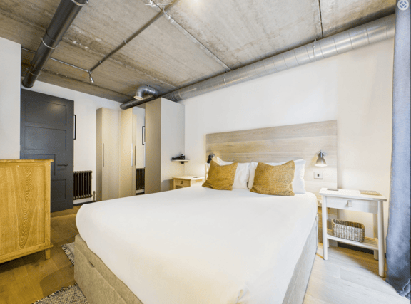 2 bedroom student apartment in Elephant and Castle, London