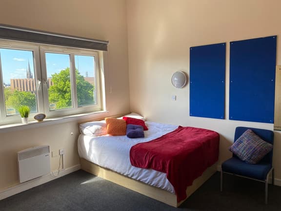 1 bedroom student apartment in City Centre, Coventry