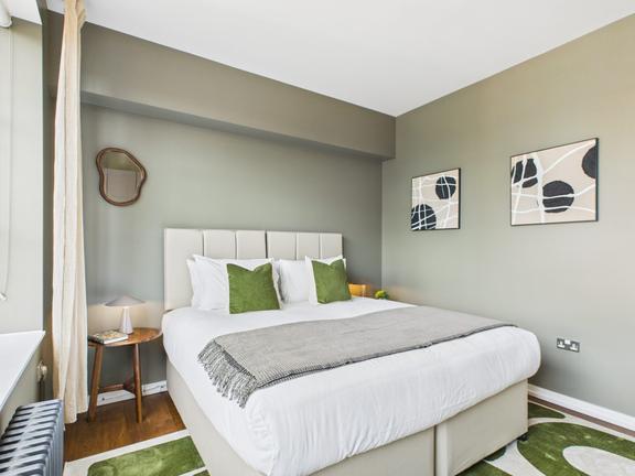 3 bedroom student apartment in Shoreditch, London