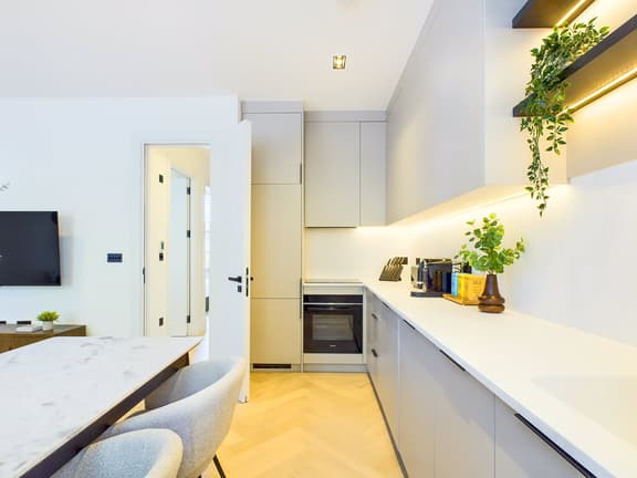 2 bedroom student apartment in Marylebone, London