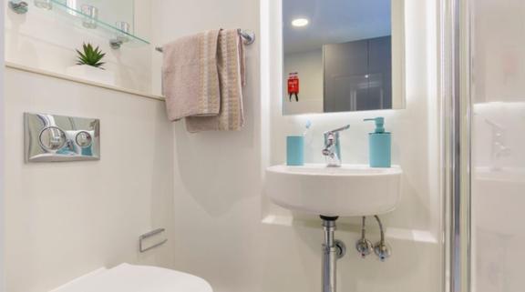 1 bedroom student apartment in Cathays, Cardiff