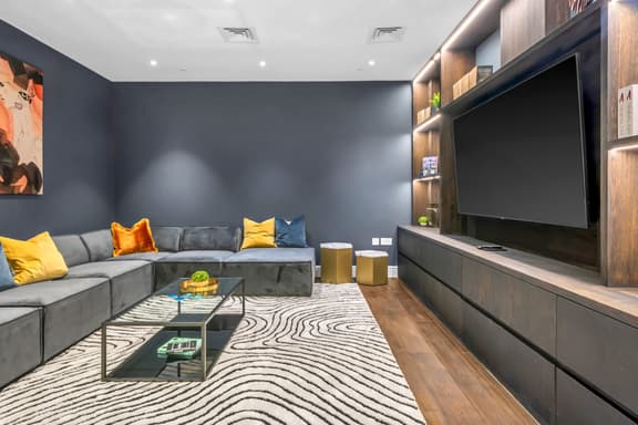 3 bedroom student apartment in Paddington, London