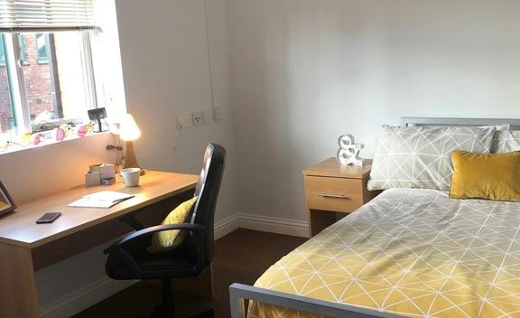 7 bedroom student apartment in West Bar, Sheffield