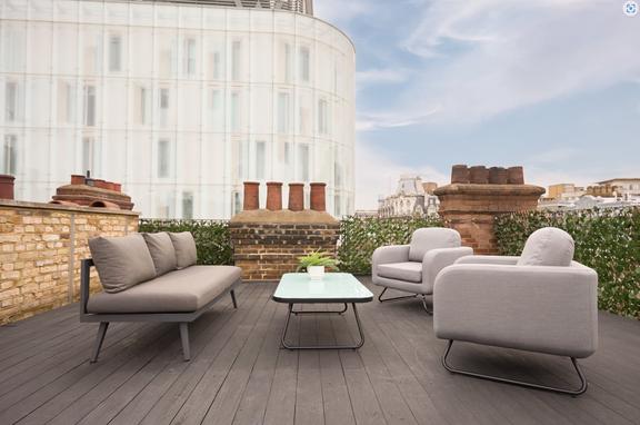 2 bedroom student apartment in Soho, London