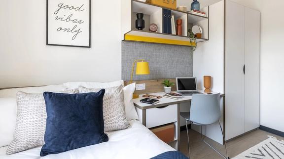 1 bedroom student apartment in Hales Place, Canterbury