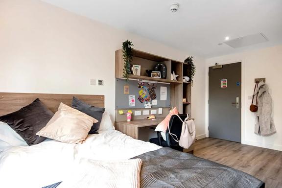 1 bedroom student apartment in Adamsdown, Cardiff