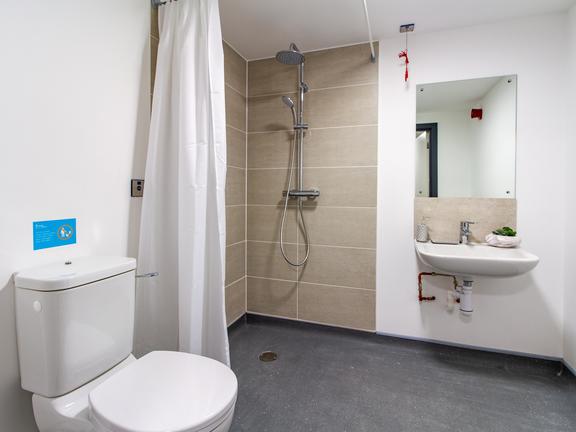 1 bedroom student apartment in City Centre, Plymouth