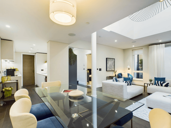 2 bedroom student apartment in Soho, London