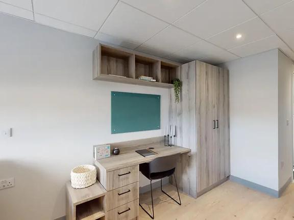 1 bedroom student apartment in Port Tennant, Swansea