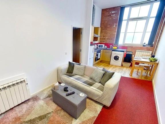 5 bedroom student apartment in Hockley, Nottingham