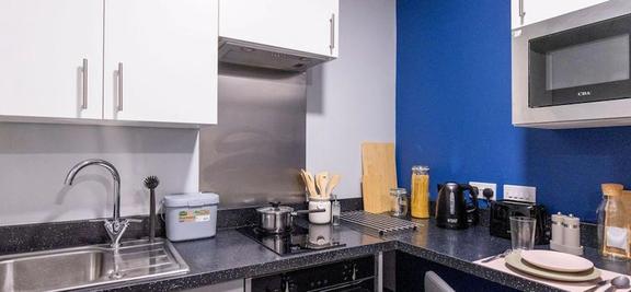 2 bedroom student apartment in Guildford, Surrey