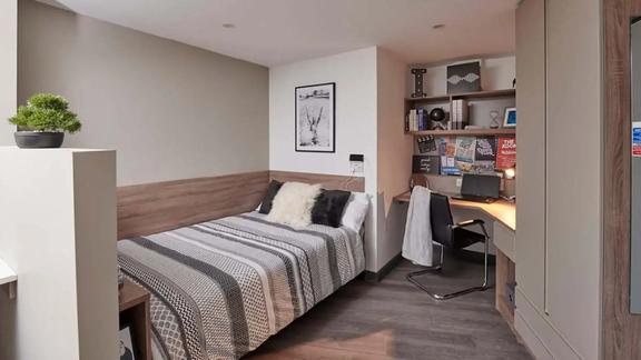 1 bedroom student apartment in City Centre, Coventry