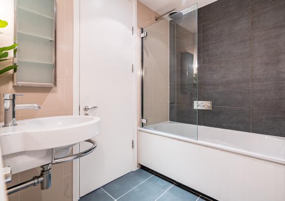 1 bedroom student apartment in Soho, London