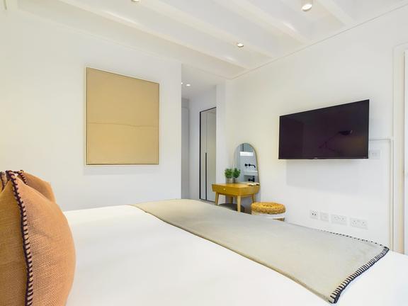 3 bedroom student apartment in Camden, London