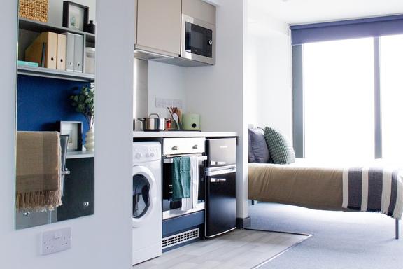 1 bedroom student apartment in Woodhouse, Leeds