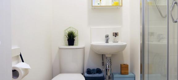 1 bedroom student apartment in Newcastle-under-Lyme, Stoke-on-Trent