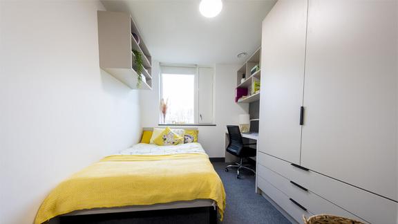1 bedroom student apartment in Shelton, Stoke-on-Trent