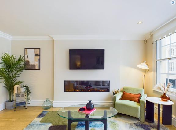 2 bedroom student apartment in Westminster, London