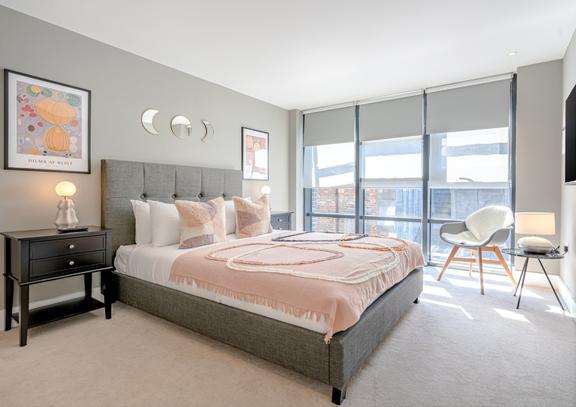 2 bedroom student apartment in Soho, London